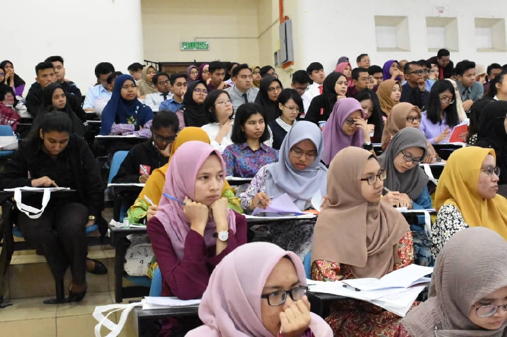 Briefing Student New Intake 2018/2019